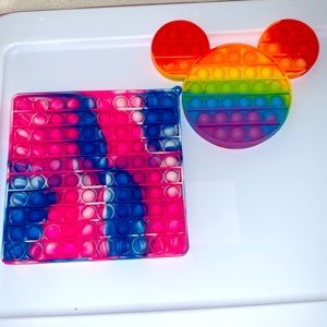 These pop it’s work really well if you get bored easy these will be perfect